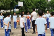 掌握左右弓步排球动作要领，提升技术水平（左右弓步排球动作的关键技巧与训练方法）