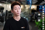 游泳压水花技巧（提升游泳技能，学会压水花）