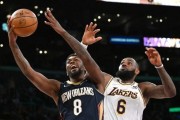 2022年NBA三分球排行榜揭晓！（最新数据大揭秘，库里再次登顶三分之王宝座！）