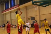 三人制篮球的防守特点（全面适应性、灵活战术和密集协作）