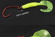 如何正确挂上路亚钩钓鱼（路亚钓鱼技巧与实用技巧大全）