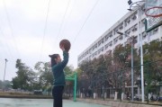 打篮球遇到女孩子的防守技巧（不同性别对抗如何应对？）