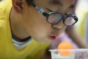 杯中吹出乒乓球的技巧——挑战你的技术极限（以杯中吹出乒乓球的绝技，让你成为乒乓球界的新宠）