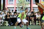 篮球阅读（揭秘篮球阅读的关键技巧，助你成为全能球员）