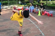 篮球防守的关键（揭秘篮球防守技巧，探讨前脚掌落地与后脚跟之争）