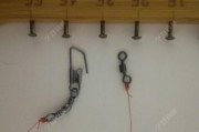 以路亚杆可以挂几个鱼钩钓鱼？（探讨以路亚杆能够挂载多少个鱼钩，对钓鱼的影响以及技巧）