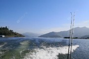 万峰湖路亚钓鱼水深究竟有多深？（揭秘万峰湖水深的秘密，探寻路亚钓鱼的最佳水域）