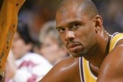 NBA历史球星最高分排行榜（探索篮球巨星的不朽传奇，留下的历史之最）