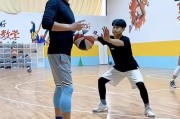 郭教练教你如何利用篮球防守陷阱取得优势（掌握防守陷阱，打破对手阵线）