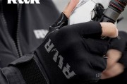 钓鱼路亚手套两指用多大（探讨钓鱼路亚手套两指用多大对钓鱼技术的影响）