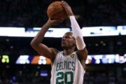2021年NBA罚球命中率排行榜揭晓（罚球命中率不凡，谁是最稳的得分手？）