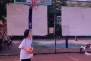 女生打篮球的新领域（拓展空间，释放能量，打破传统束缚）