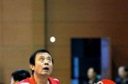 乒乓球高抛球打法与技巧解析（攻守兼备，高抛球让你更上一层楼）