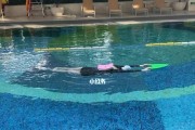 游泳初学者如何掌握蹬腿技巧（从零基础开始学习游泳的关键步骤和技巧）