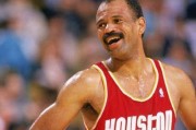 NBA史上十位最强跳高球员排行榜（探索NBA历史上顶级跳高球员，他们如何征服篮球世界？）