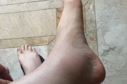 打篮球中的跟腱断裂（聚焦防守技巧，保护跟腱的关键）