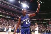 NBA历史冠军数排行榜（探索NBA历史上赢得最多冠军的球员以及他们的传奇之路）
