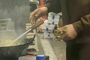 从打篮球一遇到防守就只会炒菜看职业生涯起伏