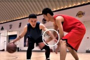 篮球膝盖防守是否算犯规？（探讨篮球比赛中膝盖防守的合法性与规则限制）