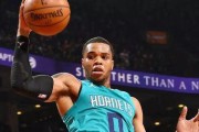 美职篮球中的最佳防守球员（拥有出色防守技巧的NBA球星）
