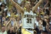 NBA历史三分球命中率排行榜（排名前列的射手和他们的精准出手技巧）