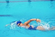 游泳技巧大全（游泳技巧、游泳姿势、呼吸方法、水中动作，一网打尽）
